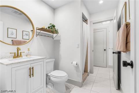 2472 Pine Woods Cir 17, Naples FL - photo 16 of 30
