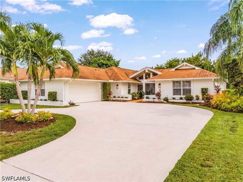 4 bedroom SingleFamilyResidence at 2472 Pine Woods Cir 17, Pinewoods, Naples — photo 2