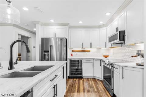 2472 Pine Woods Cir 17, Naples FL - photo 20 of 30