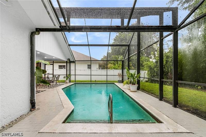 4 bedroom SingleFamilyResidence at 2472 Pine Woods Cir 17, Pinewoods, Naples — photo 4