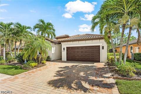 9324 River Otter Dr, Fort Myers FL - photo 10 of 41
