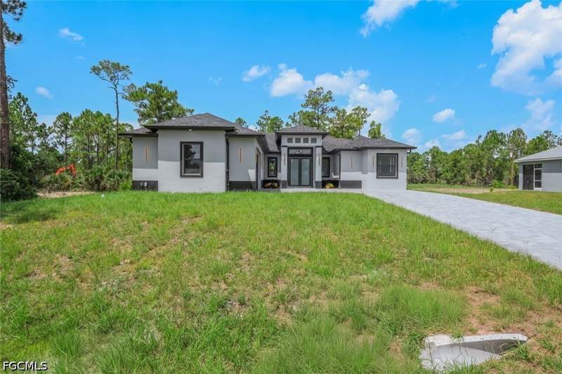 4 bedroom SingleFamilyResidence at 1315 Cortez Ave, Lehigh Acres, Lehigh Acres — photo 2