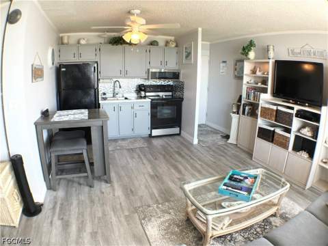 7330 Estero Blvd 508, Fort Myers Beach FL - photo 9 of 37