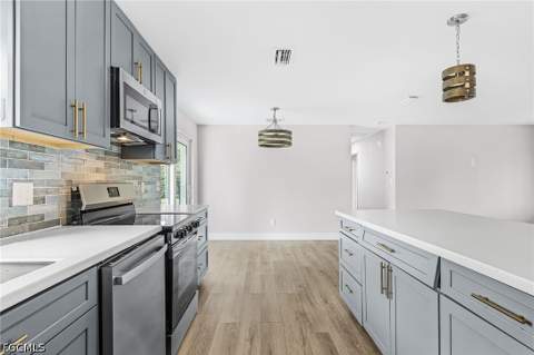 164 Coral Dr, Fort Myers FL - photo 12 of 31
