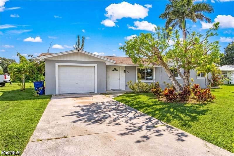 3 bedroom SingleFamilyResidence at 164 Coral Dr, Morse Shores, Fort Myers — photo 2