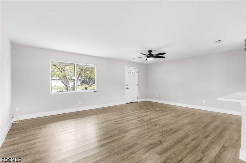3 bedroom SingleFamilyResidence at 164 Coral Dr, Morse Shores, Fort Myers — photo 4