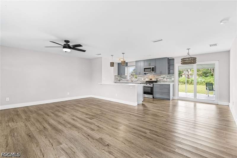 3 bedroom SingleFamilyResidence at 164 Coral Dr, Morse Shores, Fort Myers — photo 5