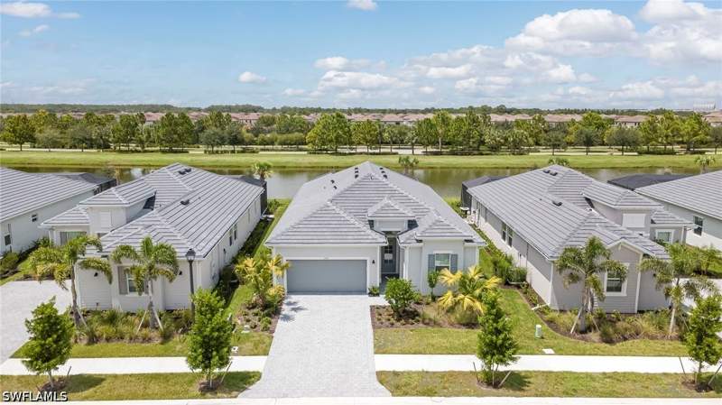 4 bedroom SingleFamilyResidence at 5457 Pikewood Ct, The National Golf & Country Club At Ave Maria, Ave Maria — photo 3