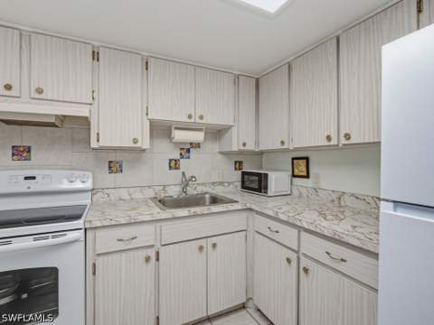 1152 Bald Eagle Dr A4, Marco Island FL - photo 7 of 24