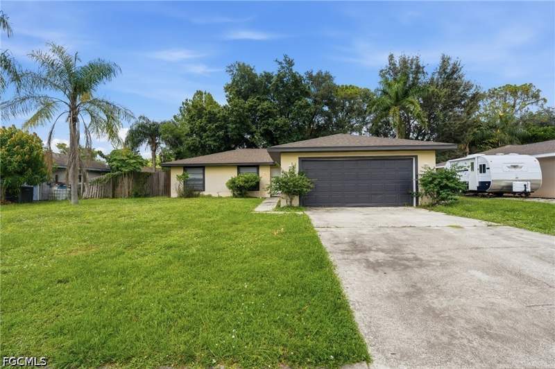 4 bedroom SingleFamilyResidence at 15771 Treasure Island Ln, Riverdale Shores, Fort Myers — photo 2