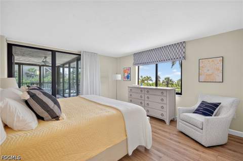 2929 W Gulf Dr 102, Sanibel FL - photo 17 of 43