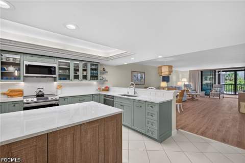 2929 W Gulf Dr 102, Sanibel FL - photo 9 of 43