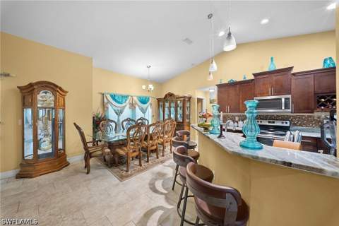830 Albany Ave, Lehigh Acres FL - photo 10 of 34