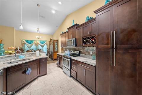 830 Albany Ave, Lehigh Acres FL - photo 15 of 34