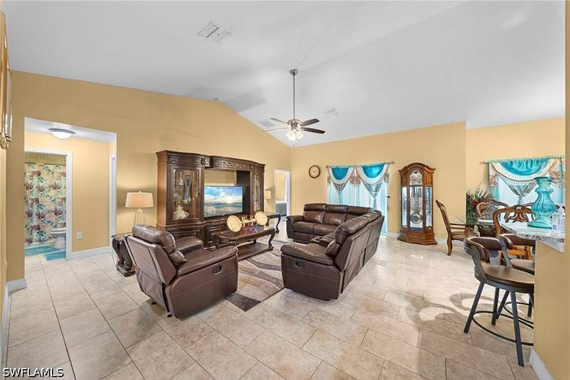 4 bedroom SingleFamilyResidence at 830 Albany Ave, Lehigh Acres, Lehigh Acres — photo 5
