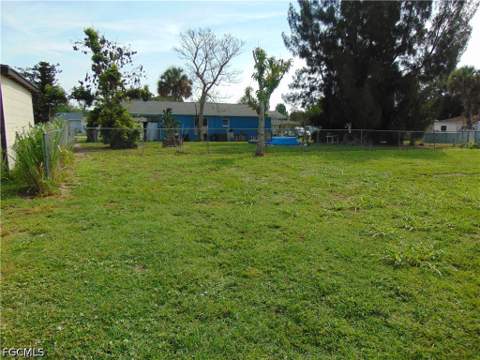 117 Stetson St, Lehigh Acres FL - photo 17 of 21