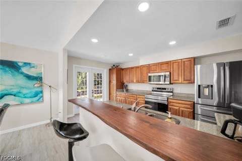 15069 Cloverdale Dr, Fort Myers FL - photo 7 of 41