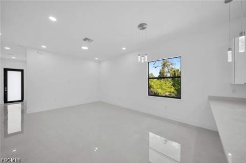 347 Columbus Blvd, Lehigh Acres FL - photo 14 of 27