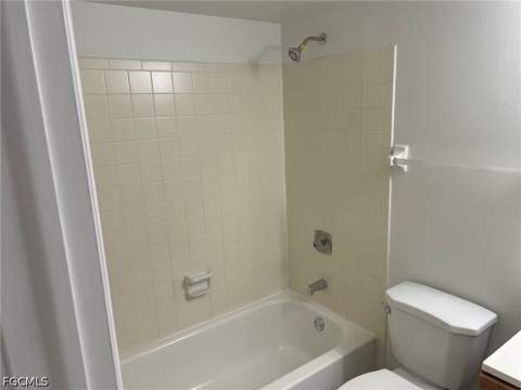 12656 Kenwood Ln B, Fort Myers FL - photo 10 of 22