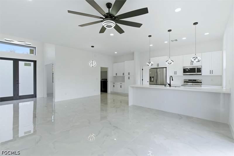 3 bedroom SingleFamilyResidence at 2913 24th St W, Lehigh Acres, Lehigh Acres — photo 4