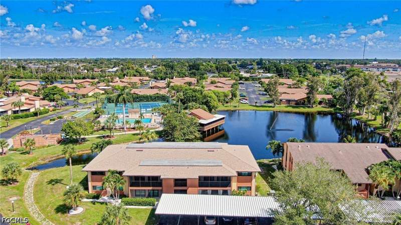 3 bedroom Condominium at 17421 Birchwood Ln 2, Royal Woods, Fort Myers — photo 2