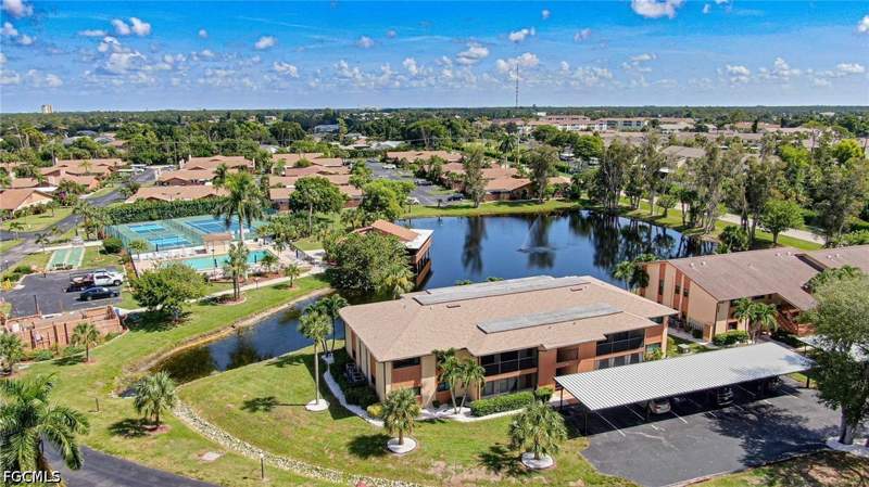 3 bedroom Condominium at 17421 Birchwood Ln 2, Royal Woods, Fort Myers — photo 3