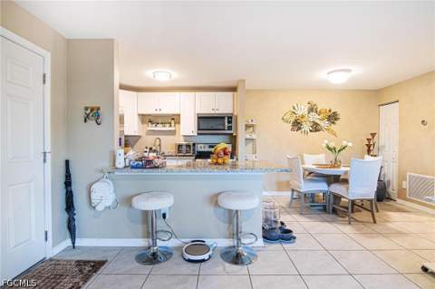 17421 Birchwood Ln 2, Fort Myers FL - photo 9 of 26