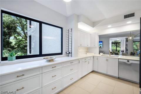 6520 Valen Way 104, Naples FL - photo 14 of 44