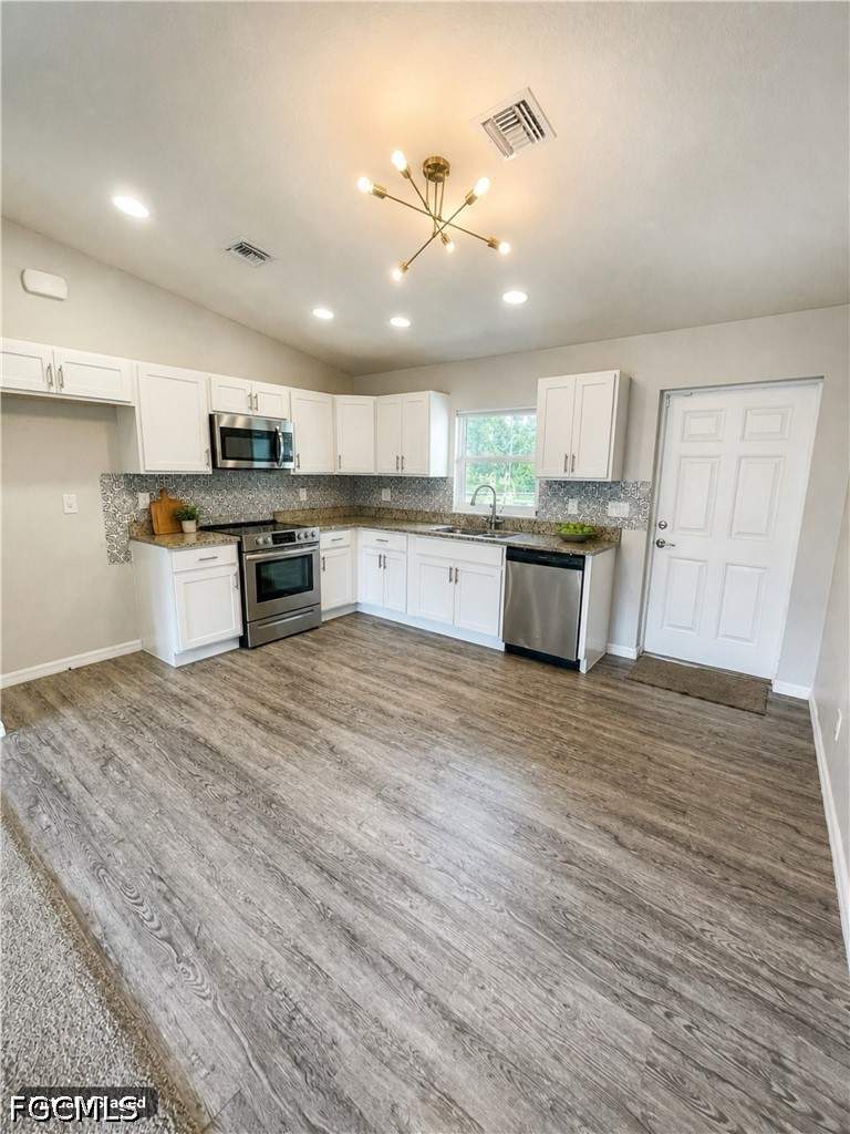 3 bedroom SingleFamilyResidence at 5013 SE Tradewinds Cir, Port Labelle, Labelle — photo 4