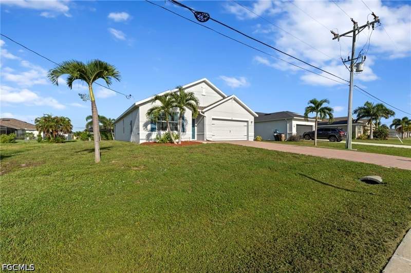 4 bedroom SingleFamilyResidence at 332 SW 29th Ave, Cape Coral, Cape Coral — photo 3
