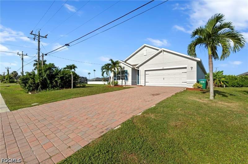 4 bedroom SingleFamilyResidence at 332 SW 29th Ave, Cape Coral, Cape Coral — photo 4