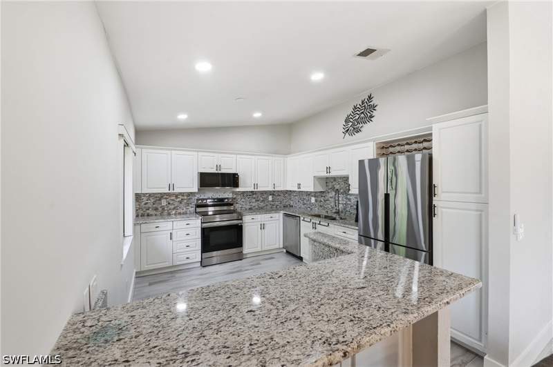 2 bedroom Condominium at 3207 Horse Carriage Way 10, Coach House, Naples — photo 4