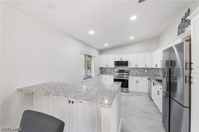 2 bedroom Condominium at 3207 Horse Carriage Way 10, Coach House, Naples — photo 5