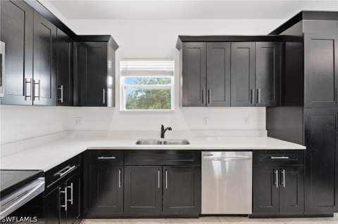 4240 62nd Ave NE, Naples FL - photo 9 of 34