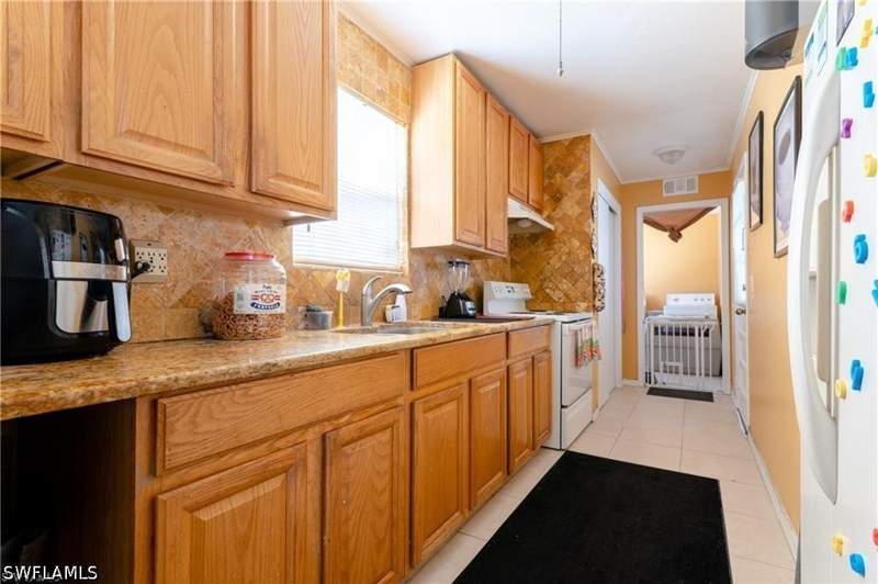 4 bedroom SingleFamilyResidence at 4617 Lee Blvd, Lehigh Acres, Lehigh Acres — photo 4