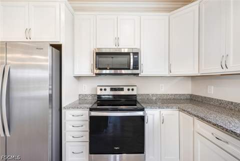3421 Hampton Blvd, Alva FL - photo 10 of 43
