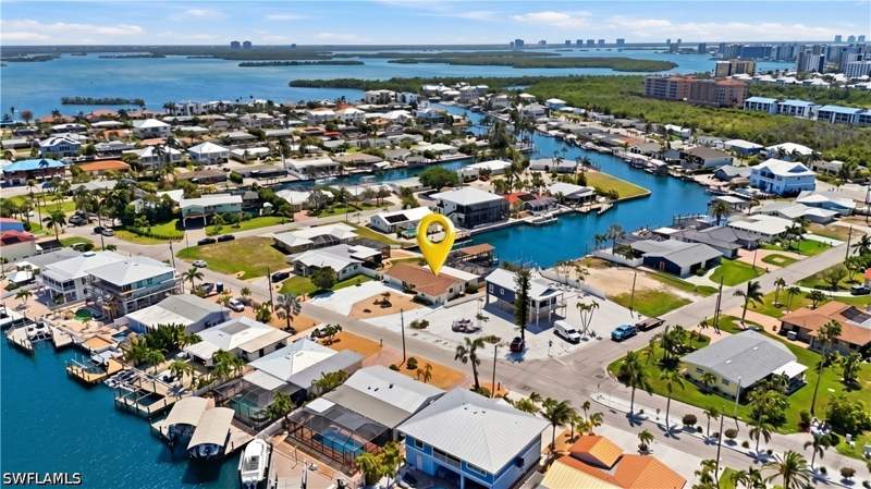 3 bedroom SingleFamilyResidence at 120 Albatross St, Fairview Isles, Fort Myers Beach — photo 5