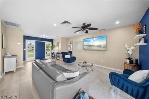 212 Angler Ct, Marco Island FL - photo 10 of 49