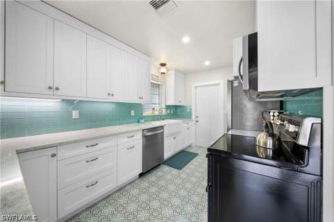 212 Angler Ct, Marco Island FL - photo 15 of 49