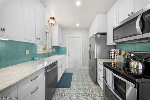 212 Angler Ct, Marco Island FL - photo 16 of 49