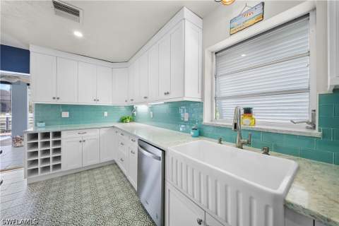 212 Angler Ct, Marco Island FL - photo 19 of 49