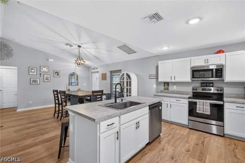 228 NE 26th St, Cape Coral FL - photo 8 of 23