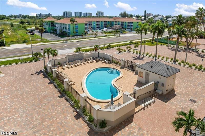 2 bedroom Condominium at 7650 Estero Blvd 508, Shamron Beach Condo, Fort Myers Beach — photo 2