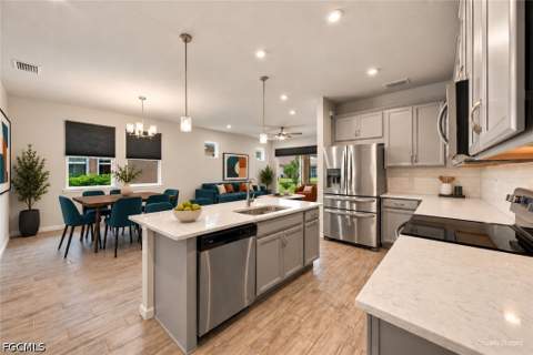 10360 Bonavie Cove Dr, Fort Myers FL - photo 11 of 41