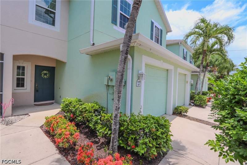 3 bedroom Townhouse at 3630 Pine Oak Cir 105, Forest Lake Townhomes, Fort Myers — photo 3