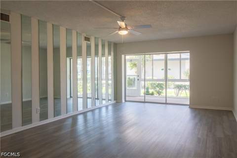 4014 Coronado Pkwy 106, Cape Coral FL - photo 6 of 31