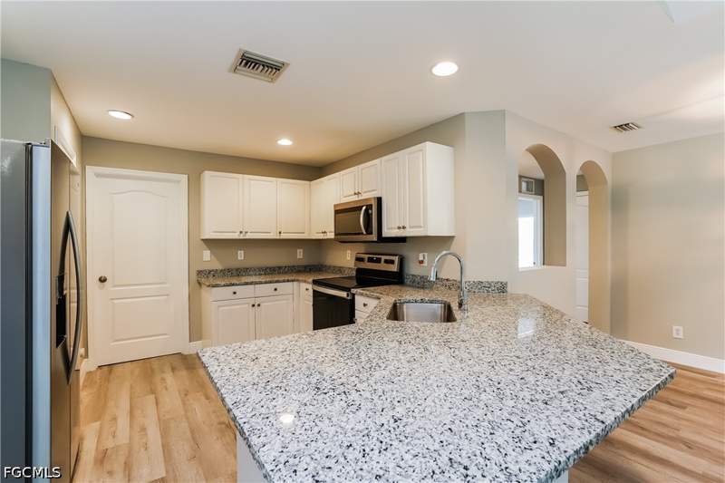 3 bedroom SingleFamilyResidence at 2706 51st St SW, Lehigh Acres, Lehigh Acres — photo 5
