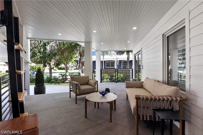 3 bedroom SingleFamilyResidence at 1195 Mockingbird Ln, Rock Harbor, Naples — photo 3