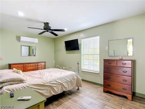 11870 Pompano Ave, Cape Coral FL - photo 16 of 50