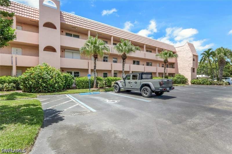 1 bedroom Condominium at 200 Forest Lakes Blvd 108, Turtle Lake Golf Colony, Naples — photo 2